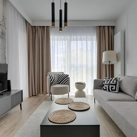 Daire Plaza 41 - 100 M Od Morza & Private Parking By Triapart