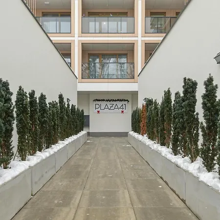 Plaza 41 By Triapart *